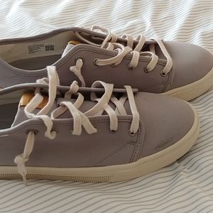 EUC TOMS Trvl Lite Mens Gray Sz 8.5